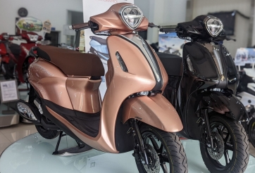 Tương tự xe máy Honda, Yamaha Grande 2022 cũng bị đội giá khi về đại lý