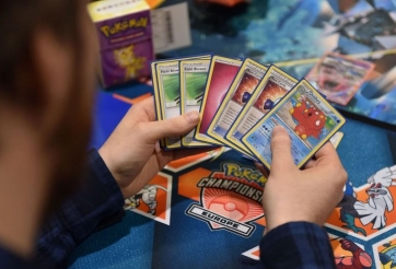 Giám đốc dùng 1,3 tỷ đồng tiền hỗ trợ COVID đi mua thẻ Pokémon