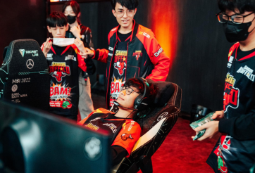 Kết quả MSI 2022 hôm nay ngày 21/5: T1 gục ngã trước RNG