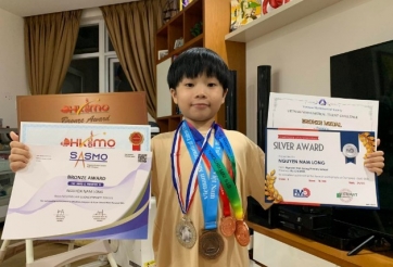 Cậu bé 10 tuổi này tài giỏi đến đâu mà lại được công ty game top đầu Việt Nam mời về làm việc?