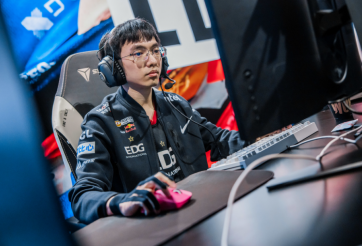 EDG Flandre:'T1 Zeus đã thi đấu tốt hơn tôi' - CKTG 2022