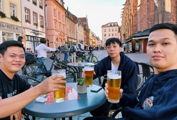 AoE: Những hình ảnh đầu tiên của Chim Sẻ Đi Nắng và BiBi tại Đức