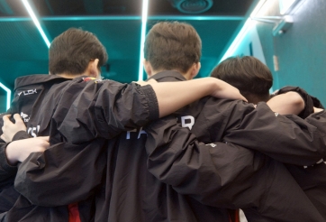 Thảm bại trước GEN tại chung kết LCK, T1 có còn cơ hội tới MSI 2023?