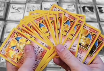 Những nhà sưu tầm thẻ Pokemon tại Nhật Bản gặp vận đen