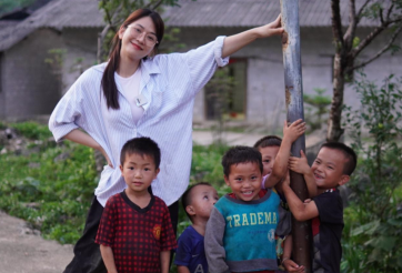 Lê Bống làm từ thiện tại Hà Giang