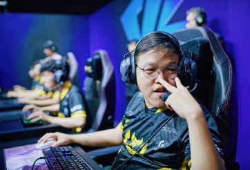 Đả bại 'binh đoàn cá voi', nhà vua GAM trở lại ngai vàng