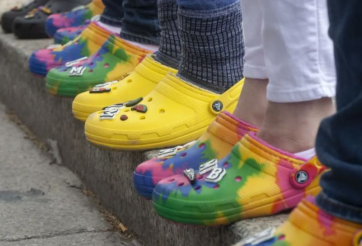 CS:GO cấm tuyển thủ đi dép lỗ