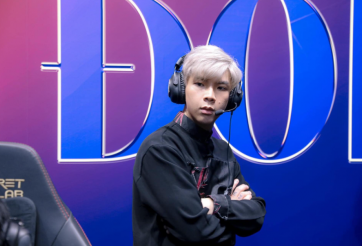 HLV Ren chỉ thẳng mặt người học trò đã kick mình