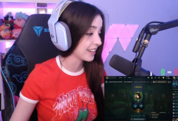 Nữ streamer bật khóc trên sóng vì liên tục bị đồng đội 'troll game'