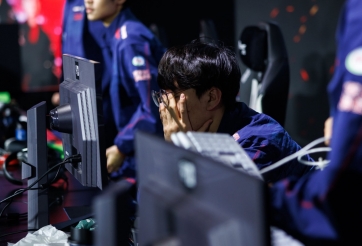 CKTG 2023: JDG vỡ mộng Grand Slam, không gì cản nổi T1