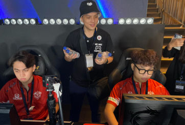 CES chiêu mộ nhân viên 'rót nước bổ cam' siêu chất lượng