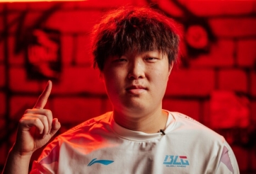 Tuyển thủ Trung Quốc làm điều đặc biệt tại EWC 2024