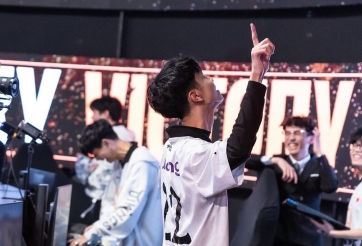 Siêu tân binh MVKE vào đội hình tiêu biểu của LCP