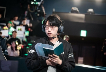 Trước thềm đại chiến T1, HLV Bengi thừa nhận một điều