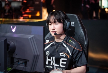 Dẫn trước 2-0 rồi thua ngược, HLE ôm hận vì một điều