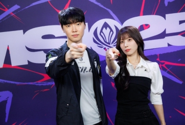 Chovy tuyên chiến Tarzan: 'Lần sau gặp lại, tôi sẽ chiến hết mình'