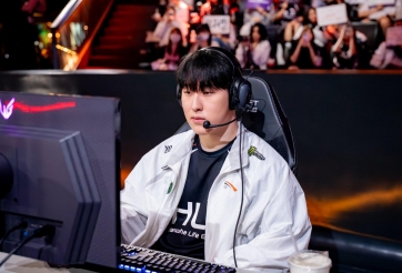 HLE Zeka: 'Tôi sẽ đánh bại cả GEN lẫn T1'