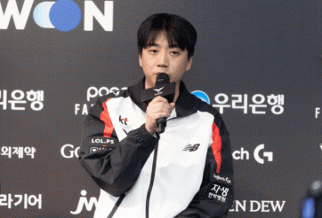 HLV KT Rolster chỉ ra điểm mạnh nhất của T1