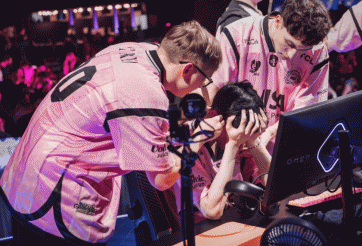 Master Santiago: AG tiễn M8 về nước sau loạt Bo3 căng thẳng