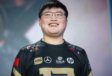 Uzi trở lại với vai trò mới