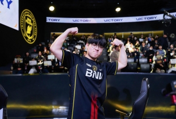 T1 sẽ chạm trán BNK trên sân nhà