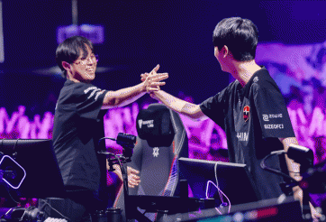 NS hủy diệt NRG, giành tấm vé đầu tiên vào chung kết