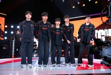 JDG đánh bại LYON, vào bán kết gặp BLG