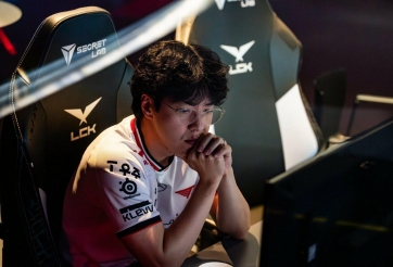 NÓNG: HLV kkOma lại rời T1