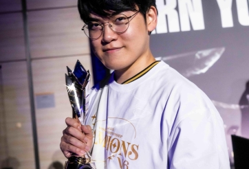 Gumayusi tung thông tin quan trọng về Skin T1 sắp ra mắt