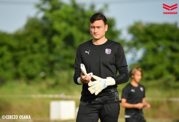 Không được trọng dụng, Văn Lâm gửi 'báo động đỏ' tới CLB Nhật Bản