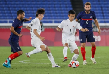 Nhật Bản trút 'mưa bàn thắng', loại Pháp khỏi Olympic 2021