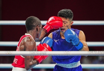 Võ sĩ Nhật Bản bị đấm ‘tối tăm mặt mũi’ vẫn được xử thắng khó hiểu