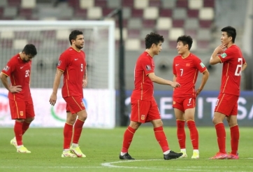 Trung Quốc gặp 'rắc rối từ trên trời rơi xuống' trước ngày đấu Việt Nam