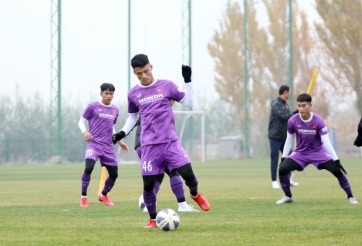 HLV Park nghiêm khắc, U23 Việt Nam 'tập trung cao độ' dưới trời lạnh