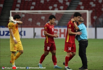 ĐT Việt Nam nhận tin 'không thể buồn hơn' trước ngày rời Singapore