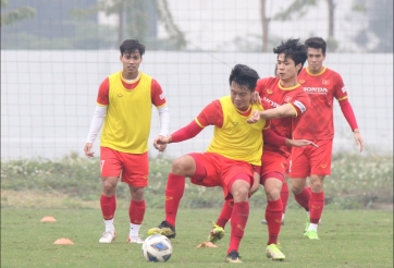 ĐT Việt Nam gặp 'biến cố Covid-19', HLV Park trông cả vào sao HAGL?