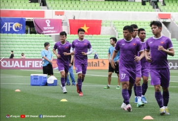 ĐT Việt Nam 'đạp cỏ' AAMI Park, sẵn sàng tạo bất ngờ trước Úc