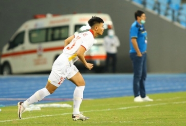 HY HỮU: Thủ môn U23 Việt Nam vào sân đá tiền đạo tại giải AFF