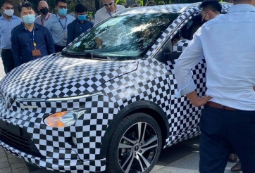 VinFast VF e34 lộ diện trên đường thử, chờ ngày bán chính thức