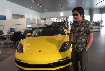 Youtuber Khoa Pug mua siêu xe Porsche nhằm 'giảm áp lực xài tiền'