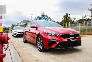 Giá xe Kia giảm gần 80 triệu đồng: Cerato rẻ ngang xe hạng B