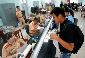Từ 21/7, người dân có thể làm thủ tục đăng ký xe online