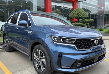 Giá xe KIA đồng loạt giảm tới 100 triệu đồng: Sorento, Seltos “gây sốt”