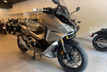 Cận cảnh mẫu xe ga có thiết kế đẹp nhất 2021 vừa về Việt Nam