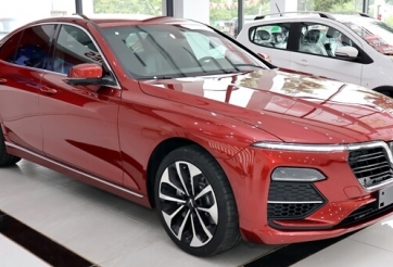 VinFast Lux A2.0 bán chạy gấp 3 lần Toyota Camry