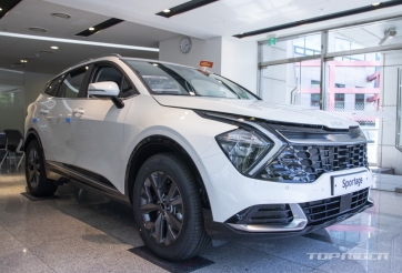 Nếu chán CX-5, CR-V, mẫu SUV cỡ C đẹp long lanh này có thể thay thế