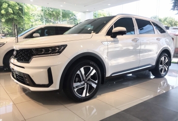 Giảm 100 triệu đồng, Kia Sorento có đáng mua nhất phân khúc?