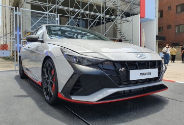 Cận cảnh “bom tấn” sedan hạng C vừa ra mắt, giá hơn 600 triệu đồng