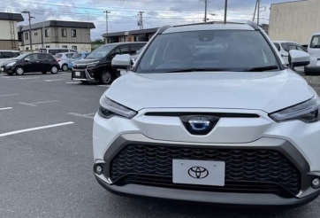 Toyota Corolla Cross 2022 bất ngờ về đại lý với ngoại hình ấn tượng