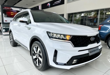 Giá xe Kia Sorento giảm “sốc” còn 999 triệu, quyết đấu CR-V, Santa Fe